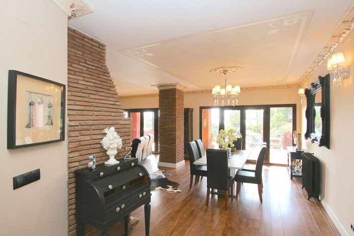 Image No.13-7 Bed Villa for sale