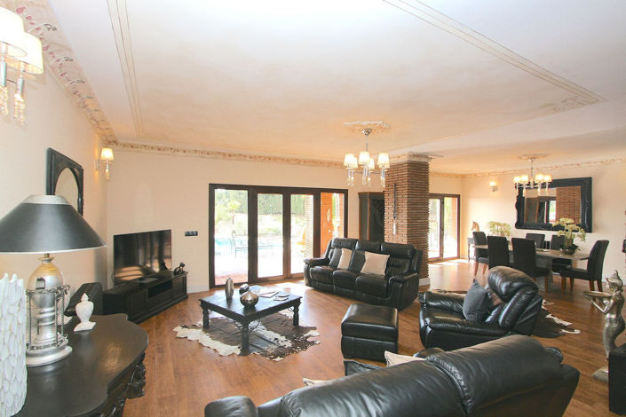 Image No.14-7 Bed Villa for sale