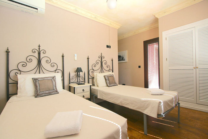 Image No.27-7 Bed Villa for sale