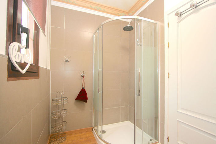 Image No.30-7 Bed Villa for sale