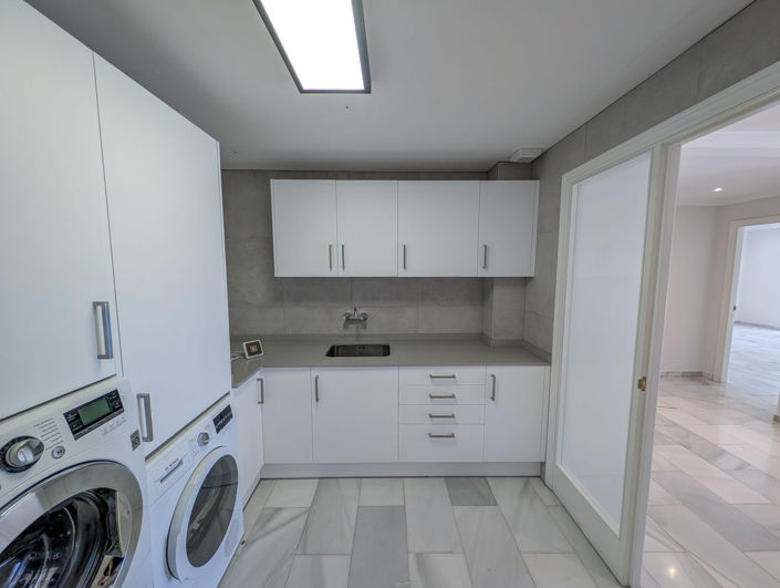 Image No.16-5 Bed Villa for sale