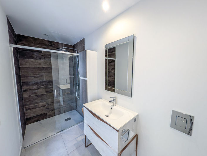 Image No.21-5 Bed Villa for sale