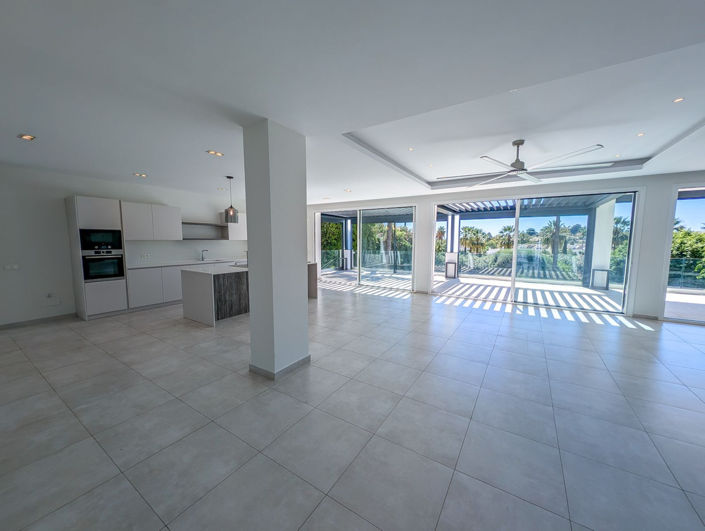 Image No.23-5 Bed Villa for sale