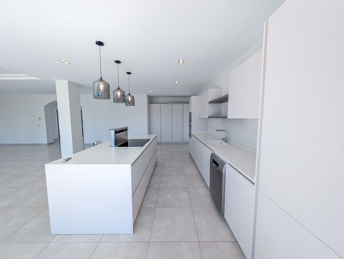 Image No.28-5 Bed Villa for sale