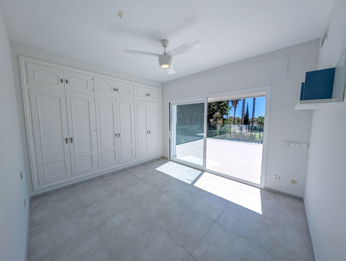 Image No.37-5 Bed Villa for sale