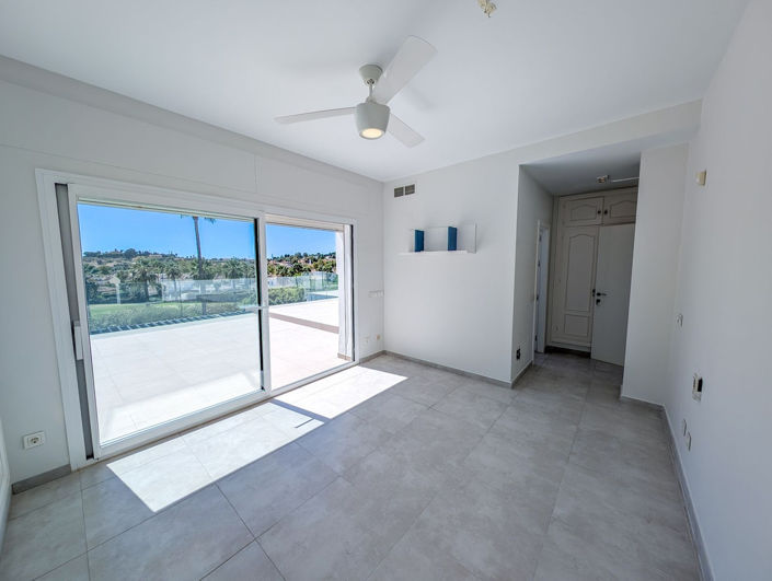 Image No.38-5 Bed Villa for sale