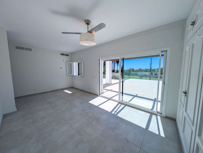 Image No.45-5 Bed Villa for sale