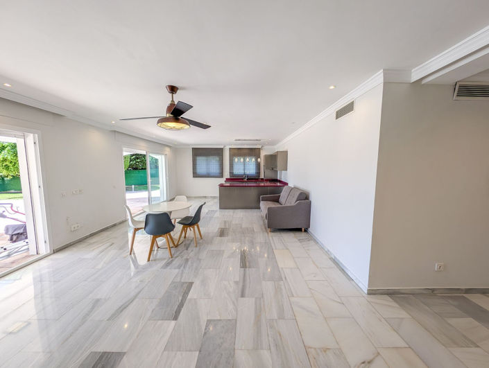 Image No.7-5 Bed Villa for sale