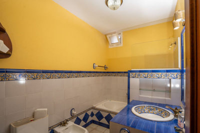 12-53013098fcab6c38b1379cd33298e050