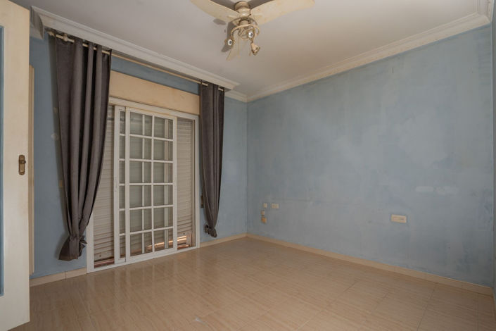 Image No.16-3 Bed Townhouse for sale