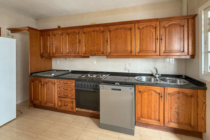 Image No.18-3 Bed Townhouse for sale