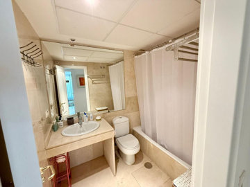 12-53013098fcab6c38b1379cd33298e050