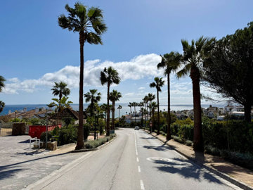 2-5bd7b9d04b45e33852eaf0ec6670150d