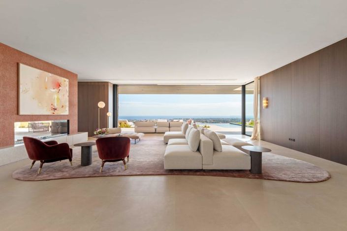 Image No.16-8 Bed Villa for sale