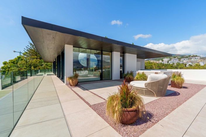 Image No.6-8 Bed Villa for sale