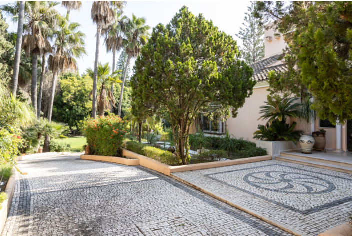 Image No.25-8 Bed Villa for sale