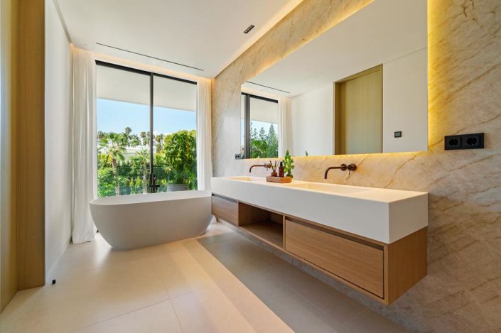 Image No.16-5 Bed Villa for sale