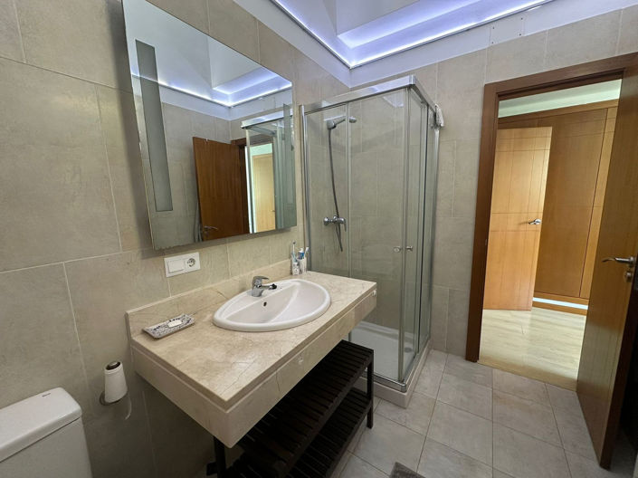 Image No.20-3 Bed Townhouse for sale