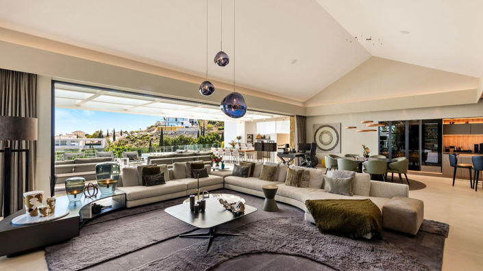 Image No.10-5 Bed Villa for sale