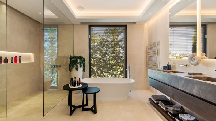 Image No.15-5 Bed Villa for sale