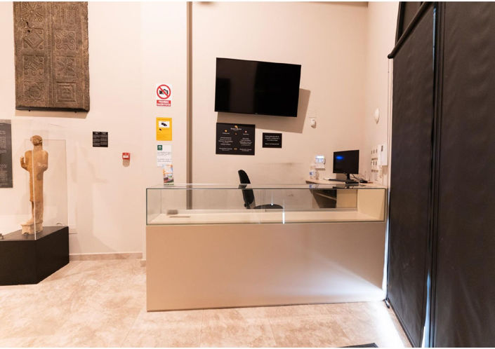 Image No.16-5 Bed Property for sale