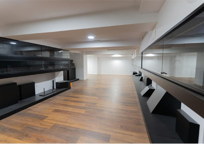 Image No.18-5 Bed Property for sale