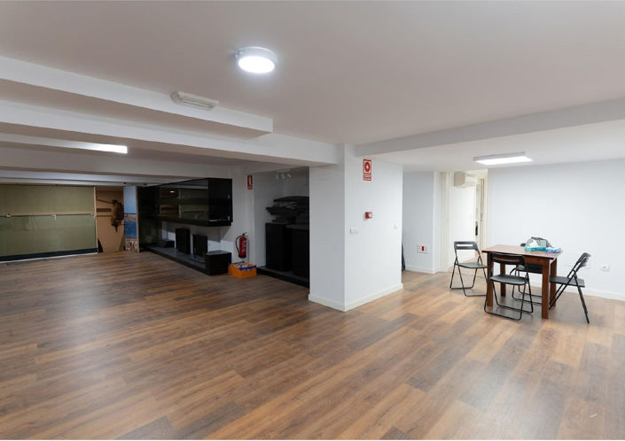 Image No.20-5 Bed Property for sale