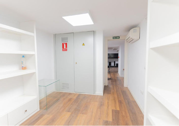 Image No.23-5 Bed Property for sale