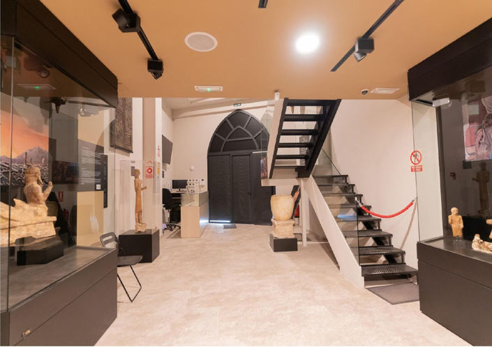 Image No.3-5 Bed Property for sale