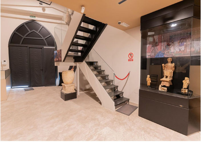 Image No.4-5 Bed Property for sale