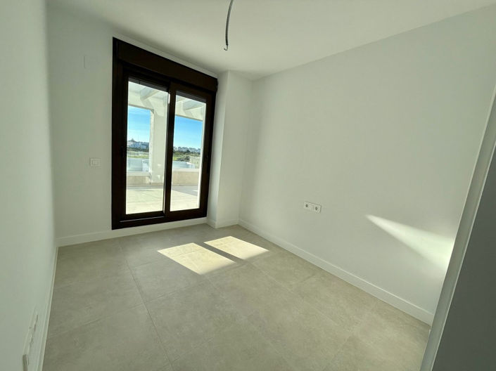 Image No.11-Appartement de 2 chambres à vendre à Estepona