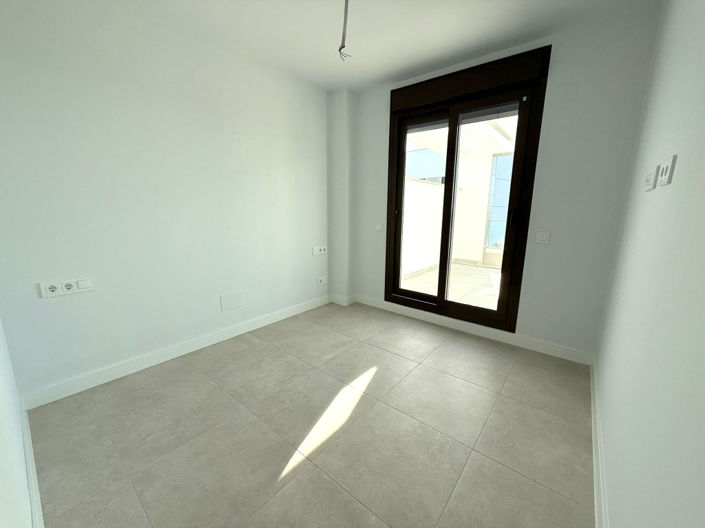 Image No.15-2 Bed Apartment for sale