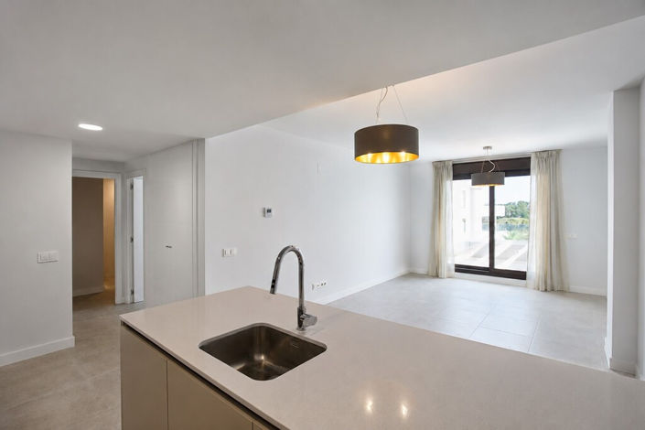 Image No.4-2 Bed Apartment for sale