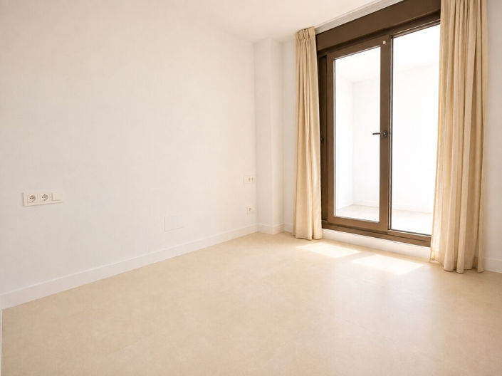 Image No.9-2 Bed Apartment for sale