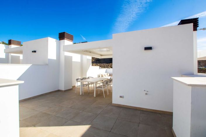 Image No.11-3 Bed Townhouse for sale