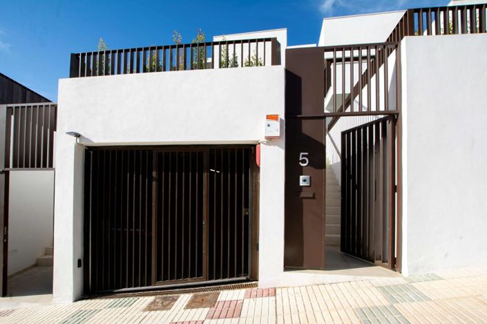 Image No.3-3 Bed Townhouse for sale