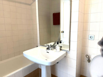 13-5fd73dea700db77384c091ca9818b1a9