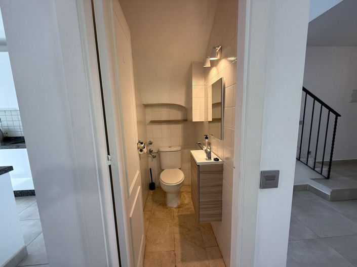 Image No.15-3 Bed Townhouse for sale