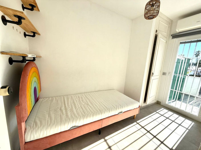 Image No.8-3 Bed Townhouse for sale