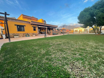 7-aa4cc561180b369757c0bb4af9886cd3