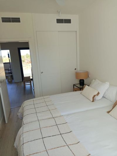 Image No.5-3 Bed Townhouse for sale