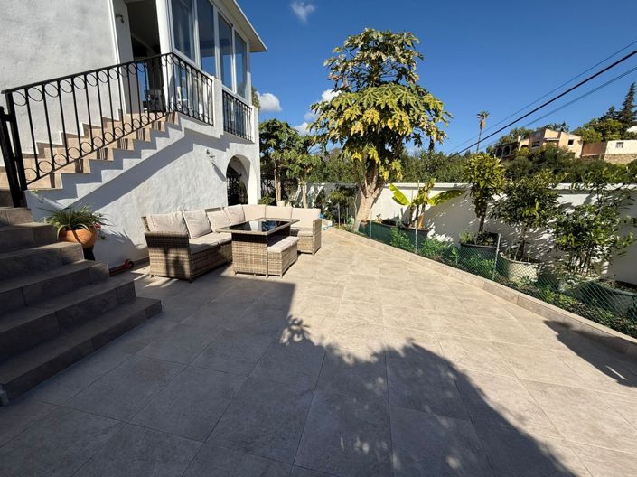 Image No.2-3 Bed Townhouse for sale