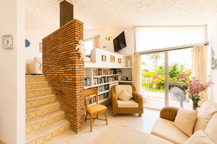 Image No.17-2 Bed Villa for sale