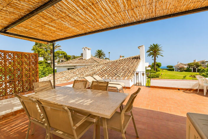 Image No.20-2 Bed Villa for sale