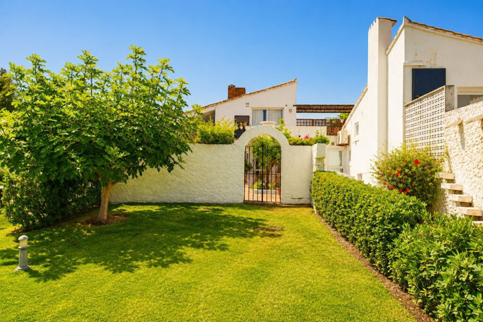 Image No.22-2 Bed Villa for sale