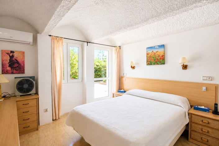Image No.8-2 Bed Villa for sale