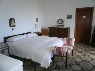 Image No.17-2 Bed House for sale