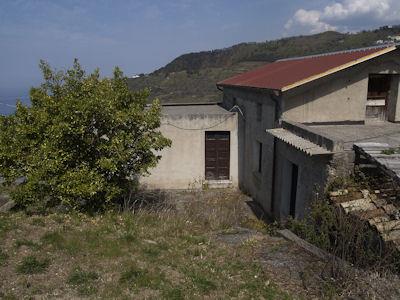 Image No.1-2 Bed House for sale