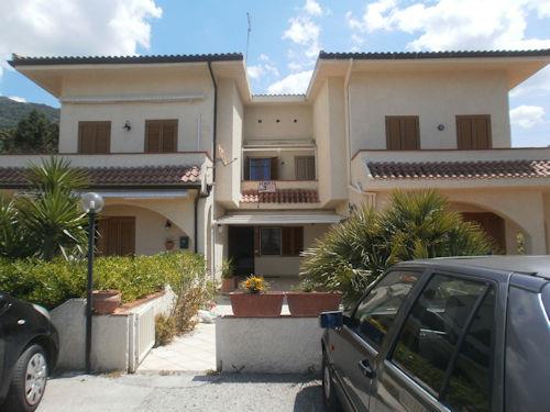 Image No.8-Appartement de 2 chambres à vendre à Falconara Albanese