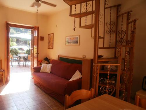 Image No.4-Appartement de 2 chambres à vendre à Falconara Albanese